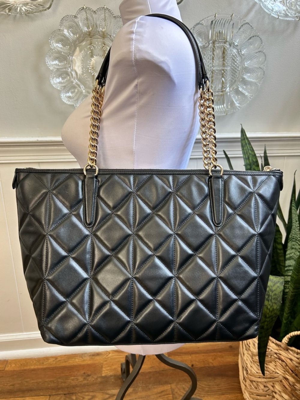 COACH Ava Quilted Leather Tote Black with Gold Chain Straps - Picture 2 of 12